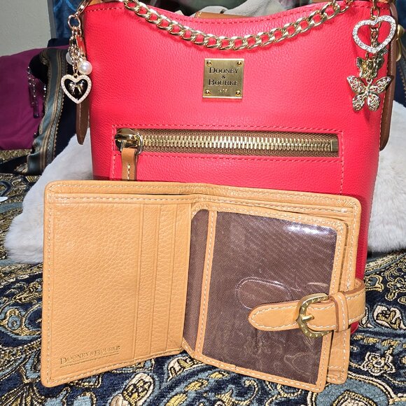 Dooney & Bourke Raleigh Small Roxy Leather shoulder Bag in Geranium & Wallet - Picture 14 of 16